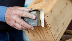 What Grit Sandpaper For Wood Before Painting? - WoodworkMag.Com